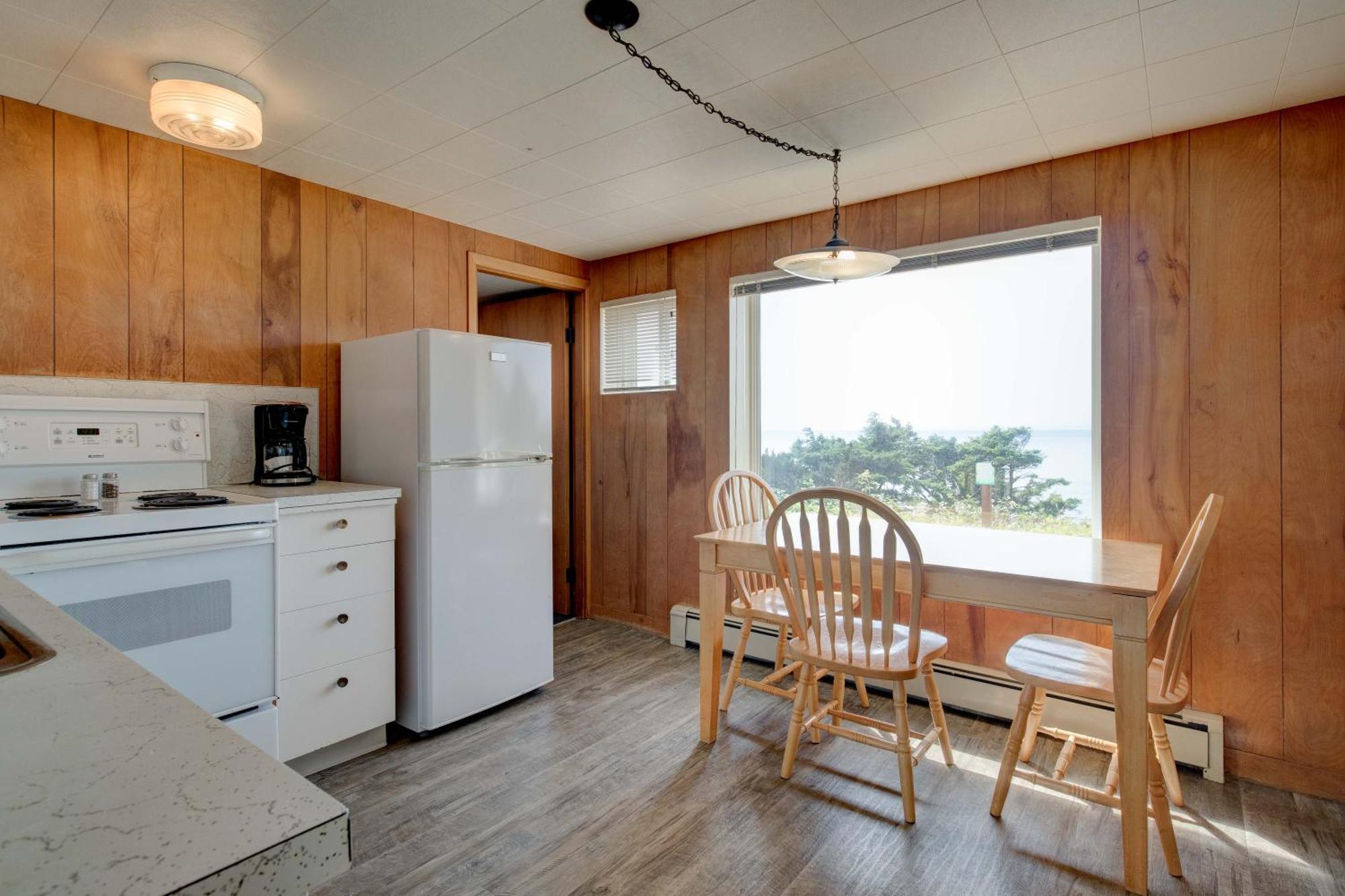 Ester Lee Oceanview Inn Lincoln City Esterno foto