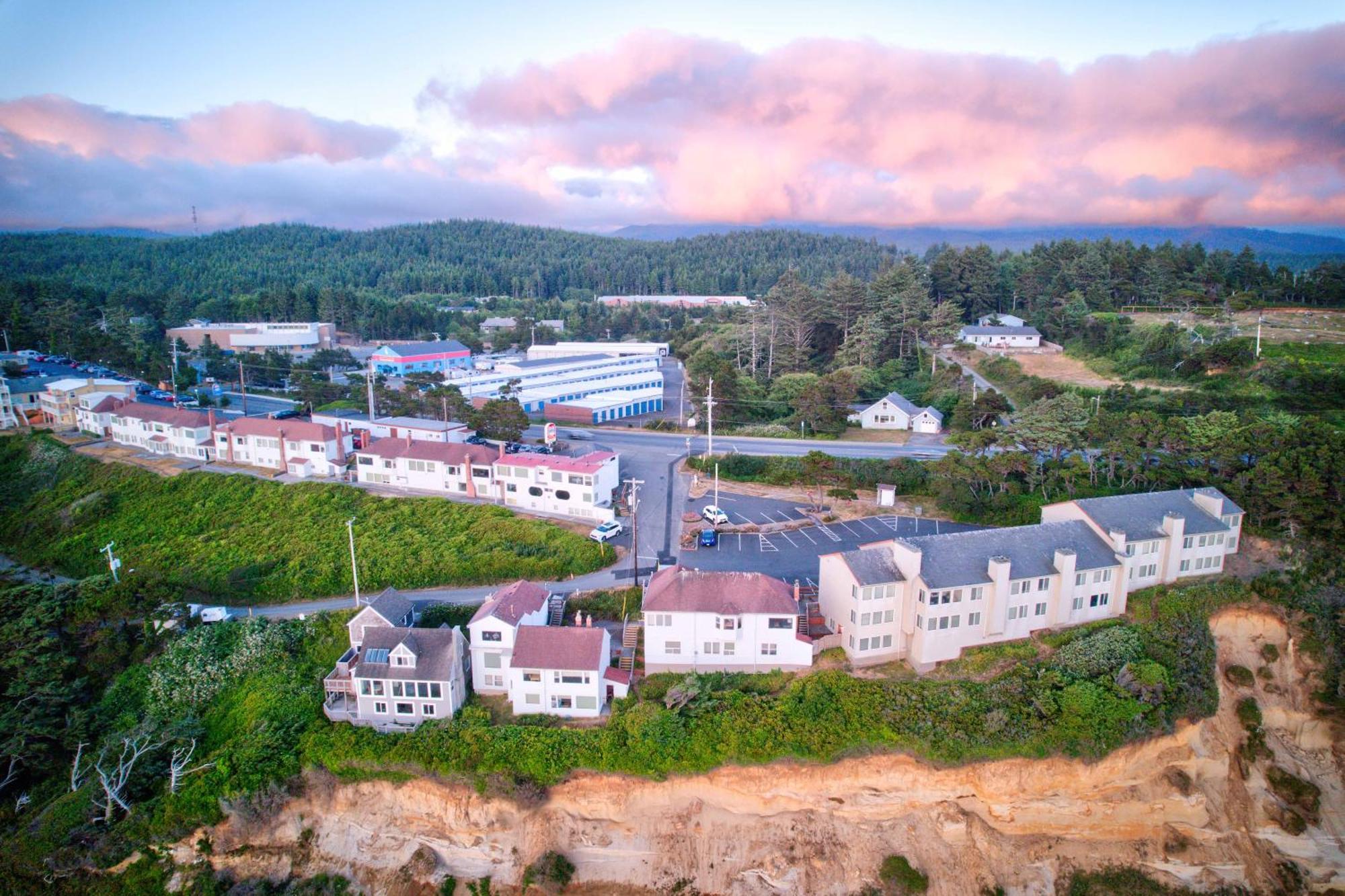 Ester Lee Oceanview Inn Lincoln City Esterno foto