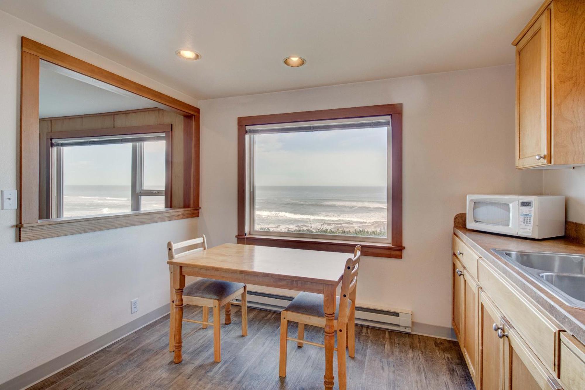 Ester Lee Oceanview Inn Lincoln City Esterno foto